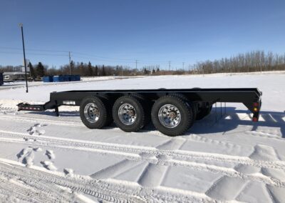 tri axle pony trailer