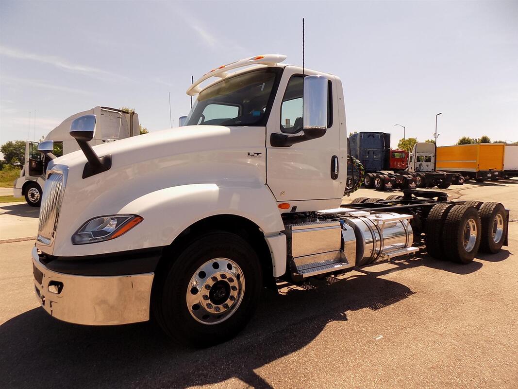 AUTO-BIN-TRANSPORT-Truck-Image